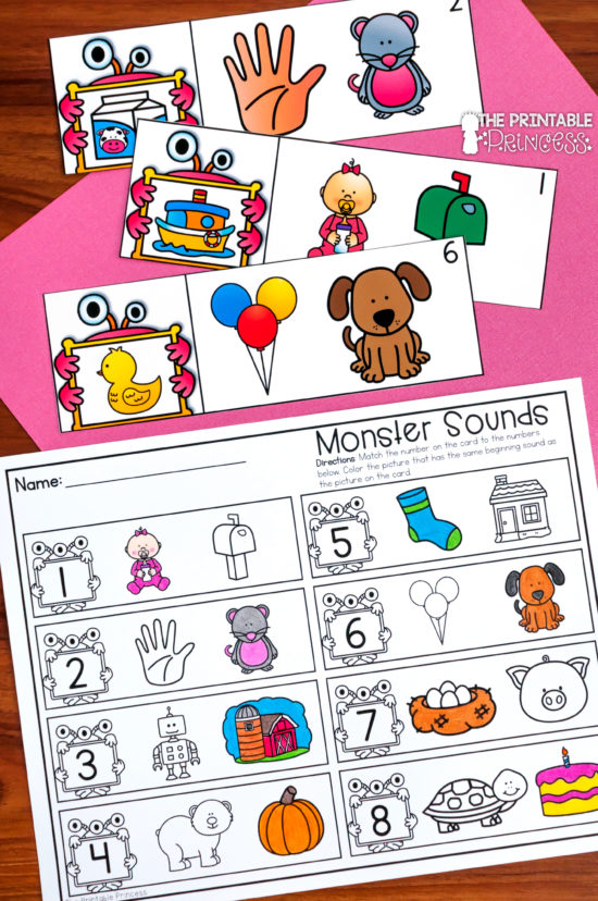 These Back to School monsters are sure to be a hit in your Kindergarten classroom this fall! Students will work on name recognition, writing, math, and more through this fun resource! Plus the free download is sure to be a hit as well! As a bonus, you can use this during the month of October to have some Halloween monster fun too! Click through to learn more and see how much your Kinders will enjoy their monster fun! {Also great in the preschool or 1st grade classroom!}